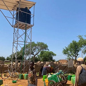 Château d'eau et forage au Burkina Faso